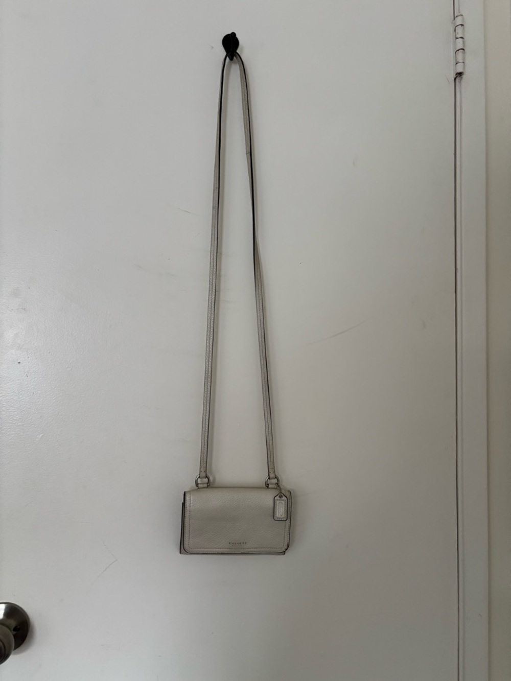 COACH Leather Crossbody wallet - Picture 3 of 10